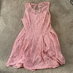 pink lace pleated mini dress! 🎀